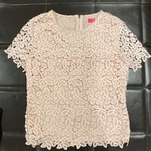 Beautiful top with zipper in the back.